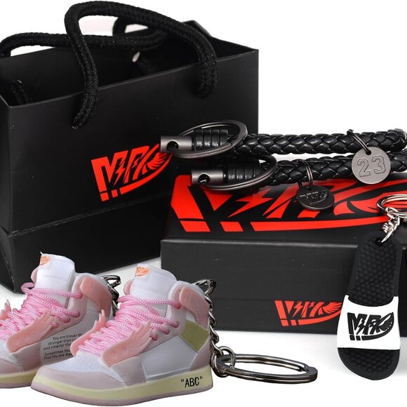 3D Sneaker Keychain Men Women Retro Gift Pack Mini Shoe Accessories - Picture 1 of 9